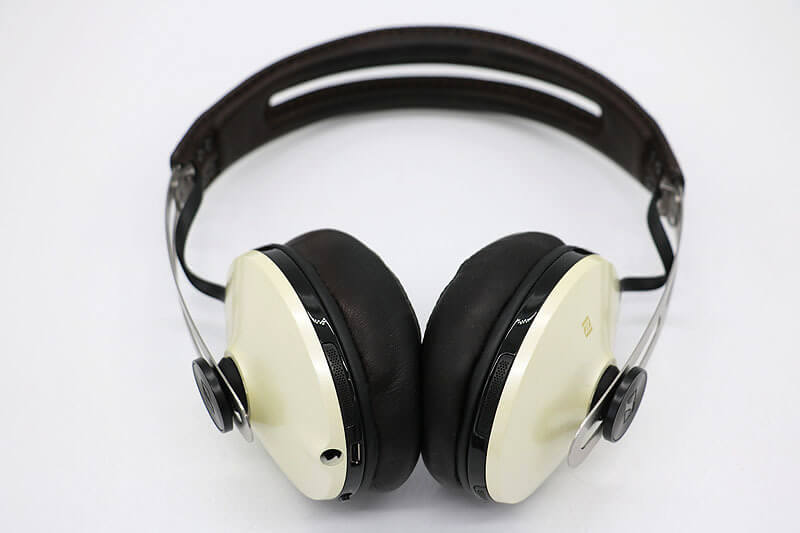 【買取実績】SENNHEISER M2 AEBT IVORY ワイヤレスヘッドホン｜中古買取価格5,000円